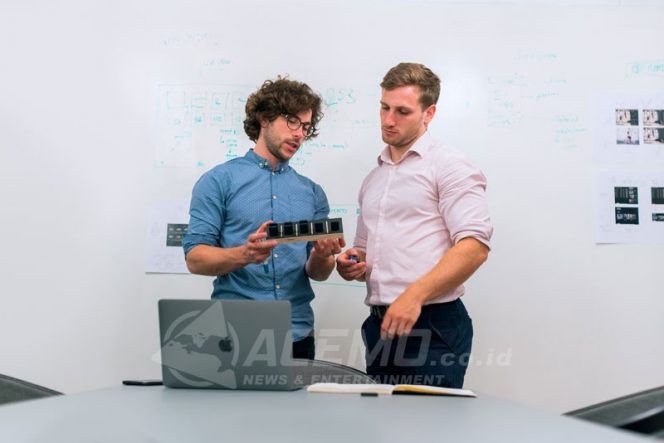 
 “These findings highlight the striking gap between what skills hiring managers value in a candidate and how job seekers describe themselves. But some of the disconnect between hiring managers and job seekers is due to misconceptions about what is most important to the other party,” notes Dan Kasun, senior director of developer and platform evangelism at Microsoft Corporation and Career Advisory Board member.