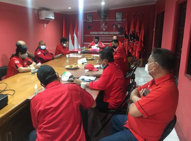 
 Waran Pimpin Rapat Internal Bersama Fraksi Tindak Lanjut Rencana Bangun Kantor DPD PDIP PB