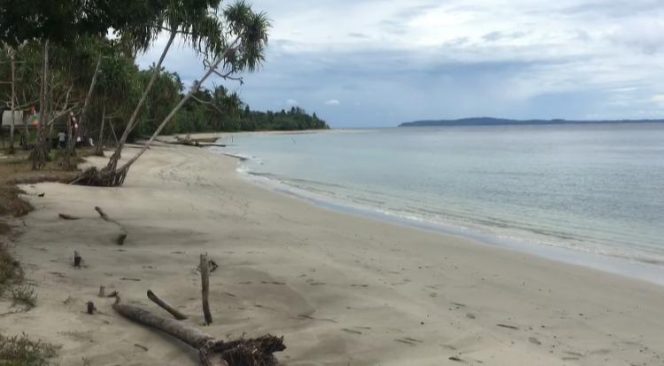 
 Pantai Syari Jadi Tujuan Wisata Baru Di Mansel