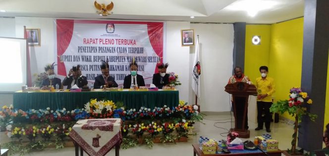 
 KPU Mansel Tetapkan Pasangan “MAWAR” Sebagai Bupati & Wakil Bupati Terpilih