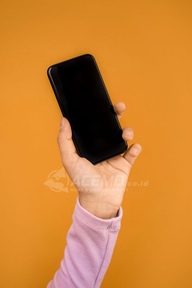 
 One important lesson is the value of investing in reliable technology.Many companies that had to pivot quickly to remote or hybrid work now have the chance to evaluate their tools and technology, and upgrade as needed to ensure continued successful collaboration across a range of locations and work environments.