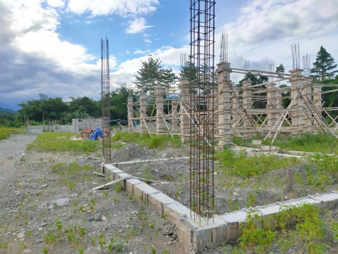 
 Pembangunan Kantor Makodim 1808/Mansel di Kampung Tobou Ransiki