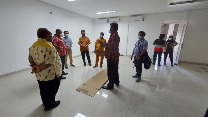 
 Bupati Waran Beserta Ketua DPRD, Tinjau Kesiapan Alkes RS. Pratama Elia Waran