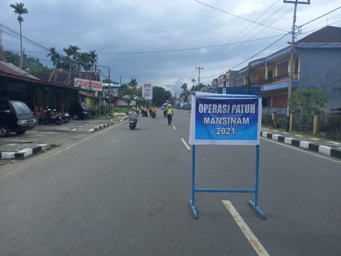 
 Hari ke -10 Operasi Patuh Mansinam, 27 Pelanggar Lalin Terjaring Di Jalan Merdeka