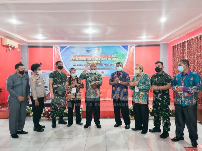 
 Buka Musda Ke-2 IKASWARA, Bupati Harap Bisa Menjadi Pilar Memajukan Manokwari