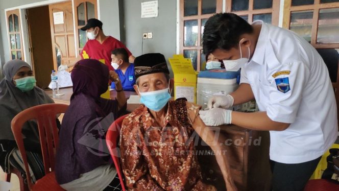 
 BKOW Papua Barat Kembali Gelar Vaksinasi Massal Di Distrik Sidey