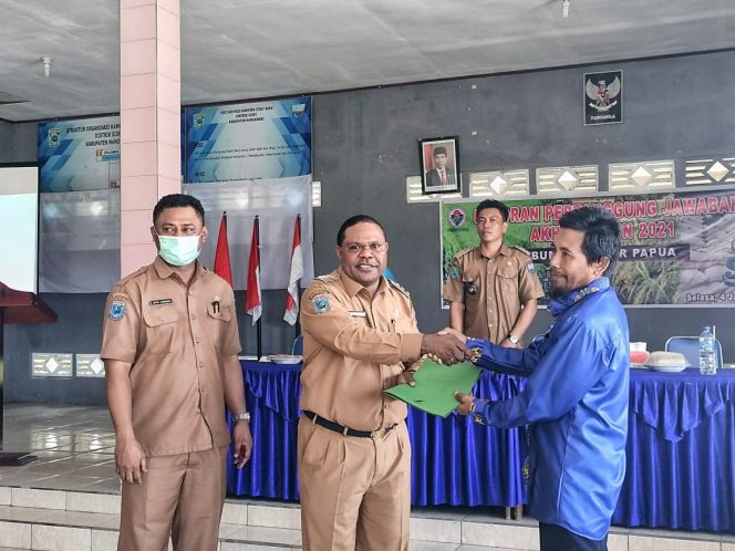 
 Bupati Manokwari Dorong Pertumbuhan Ekonomi Kampung Melalui BUMDES