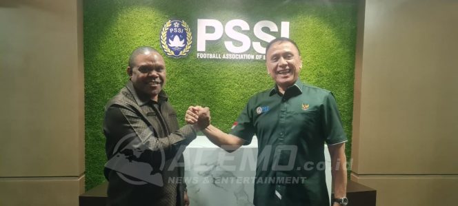 
 Bertemu Ketum PSSI, Bupati Hermus Nyatakan Perseman Manokwari Siap Berlaga di Liga 3 Nasional