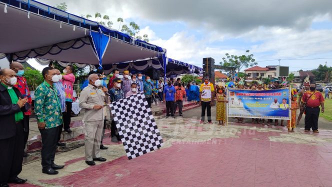 
 Buka Pawai Budaya, Gubernur Dominggus Tekankan Persatuan Dalam Keberagaman