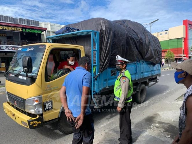 
 Sosialisasikan ODOL, Satlantas Polres Manokwari Terjun Ke Jalan