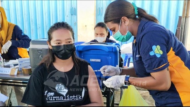 
 Jelang HPN, PWI Gelar Vaksinasi Kolaborasi Polres Manokwari dan Dinkes Papua Barat