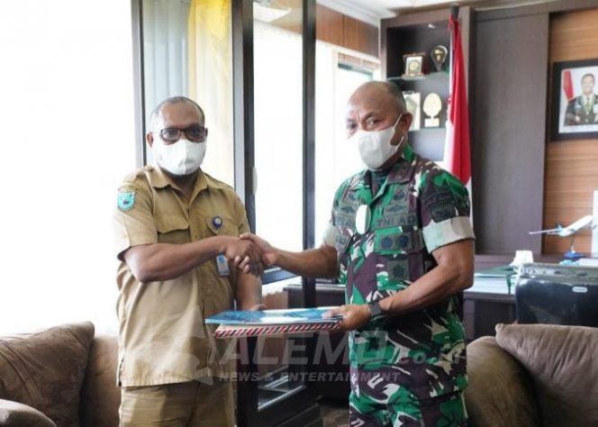
 Rampung Dibangun, Gedung Piket UP3M dan Staltahmil Pomdam/XVIII Kasuari Diserahkan