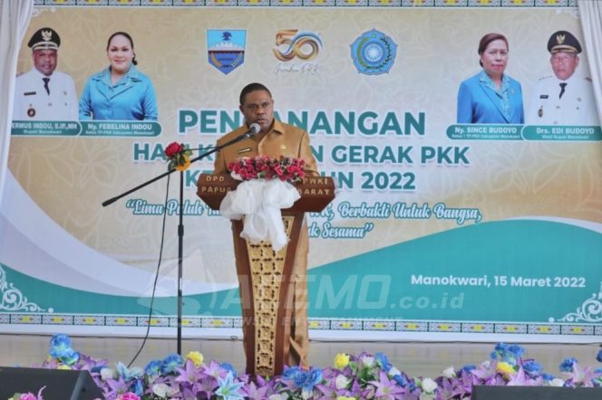 
 HKG PKK Ke-50, Bupati Hermus Pesan Tingkatkan Kreatifitas dan Inovasi Program Keluarga