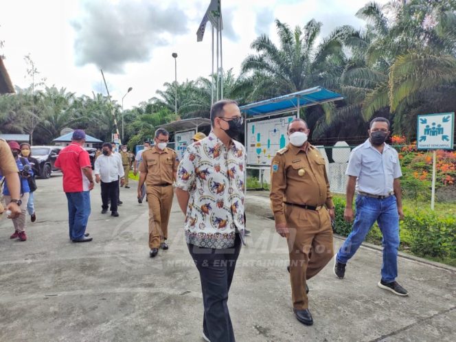 
 Pastikan Hak Petani Sawit, Bupati Hermus Minta PT. Medco Hijau Selaras Terapkan Harga Sesuai TBS