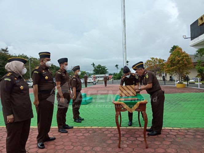 
 Juniman Hutagaol Canangkan Zona Integritas WBK WBBM Dilingkup Kejati Papua Barat