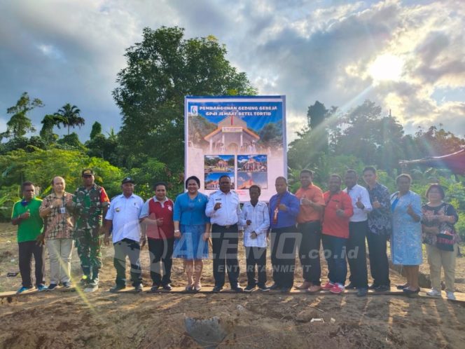 
 Pemda Manokwari Beri Bantuan Rp.100 Juta Untuk Pembangunan Gedung GPdI Tortib Tanah Rubuh.