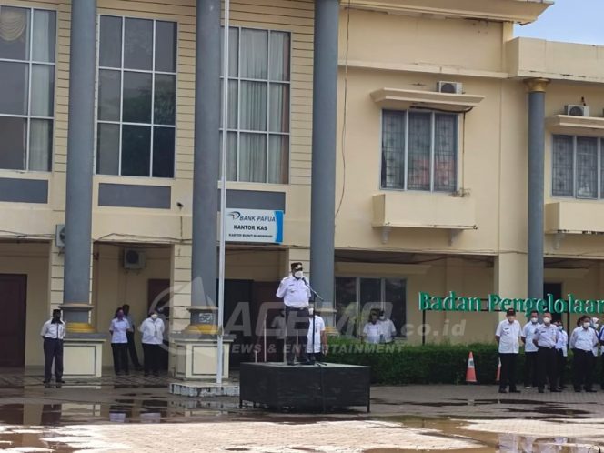 
 Bupati Hermus Minta Pegawai Honorer Jaga Sikap dan Etika Terhadap Pimpinan