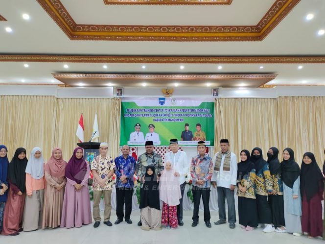 
 Buka TC Kafilah MTQ, Bupati Hermus Harap Manokwari Torehkan Prestasi di Tingkat Provinsi