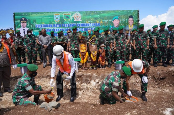 
 Gubernur PB Letakkan Batu Pertama Pembangunan Kolam Renang dan Mako Denintel Kodam XVIII/Kasuari
