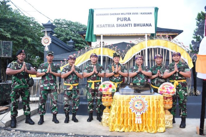 
 Letjen TNI I Nyoman Cantiasa Resmikan Pura Ksatria Shanti Bhuana Kodam XVIII/Kasuari