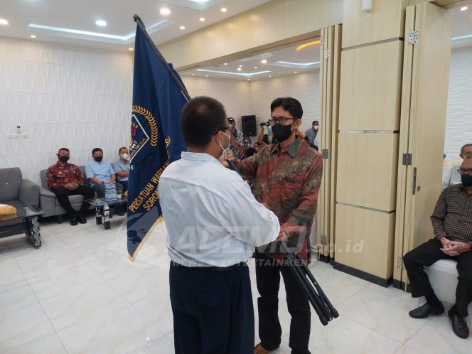 
 Ketua PWI Papua Barat Lantik Pengurus PWI Sorong Raya Periode 2022-2025
