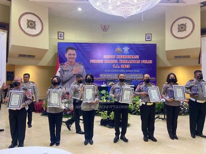 
 Polda Papua Barat Raih Peringkat I Kampung Tertib Lalu Lintas Tingkat Nasional