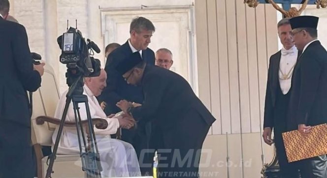 
 Kunjungan Ke Vatikan, Menag Sampaikan Undangan Presiden RI kepada Paus Fransiskus