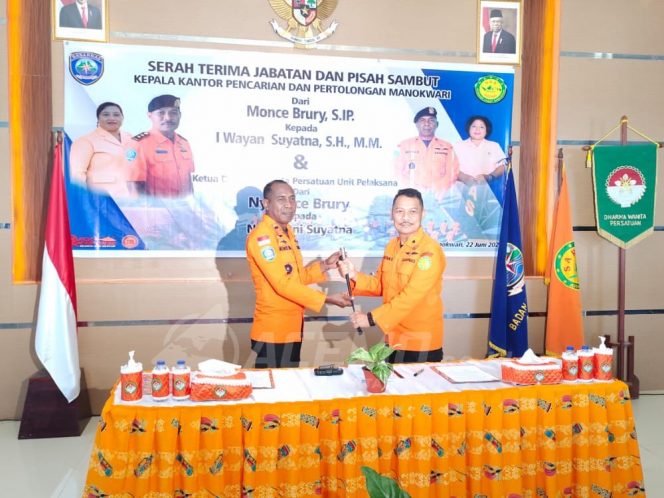 
 I Wayan Suyatna Gantikan Monce Brury Sebagai Kepala Basarnas Manokwari