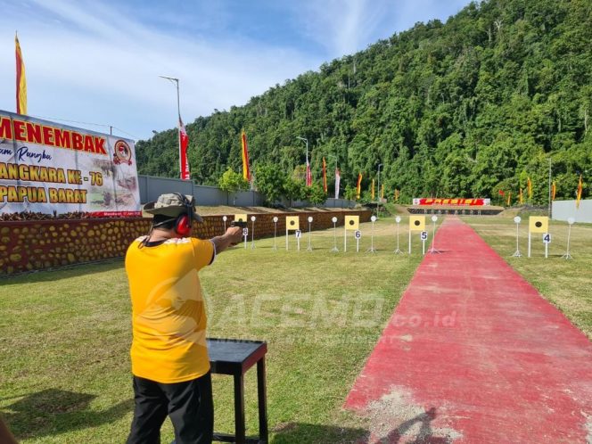 
 Meriahkan Hari Bhayangkara Ke-76 Polda Papua Barat Gelar Lomba Menembak