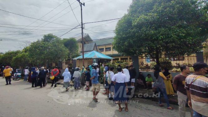 
 Sekolah Dipalang Orang Tua Siswa Yang Tidak Lolos PPDB, Ini Tanggapan Kepsek SMAN 2 Manokwari