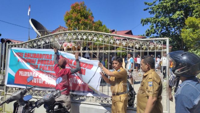 
 Empat Hari Tutup Pelayanan, Disdukcapil Kab. Manokwari Kembali Beroperasi