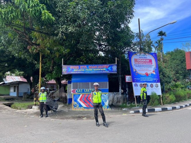 
 Satlantas Polres Manokwari Laksanakam Hunting Peningkatan Disiplin Lalin di Perempatan Makalo