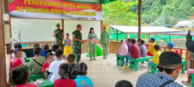 
 Pangdam Kasuari Minta Prajuritnya Perangi Buta Aksara Sampai Pelosok Kaimana