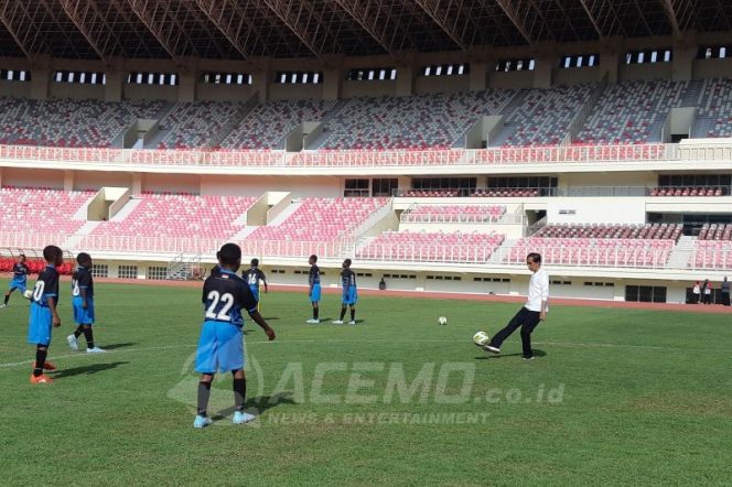 
 Presiden Joko Widodo Luncurkan Papua Football Academy