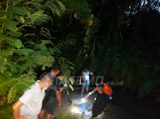 
 Mayat Pria Ditemukan Mengambang Di Kali Mandopi