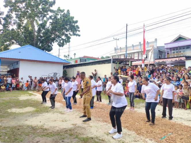 
 Warga Antusias Sambut Kemeriahan Lomba HUT RI ke-77 di Kelurahan Padarni 