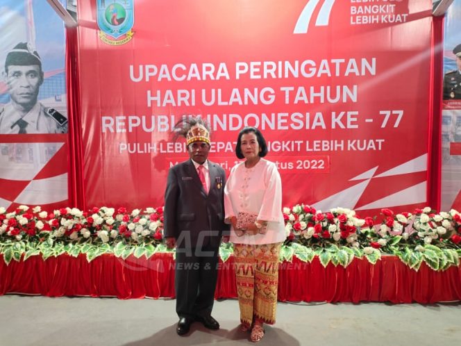 
 Sekda Nataniel Mandacan Apresiasi Paskibraka Papua Barat Sukses Jalankan Tugas di HUT RI ke-77