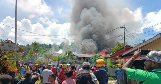 
 Rumah Warga Di Fanindi ST Manokwari, Dilalap Si Jago Merah