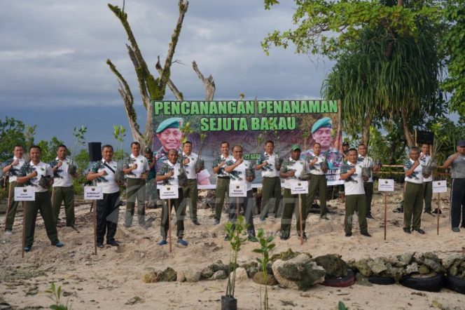 
 Kodam XVIII/Kasuari Tanam Sejuta Bakau Selamatkan Pulau Raimuti Dari Abrasi