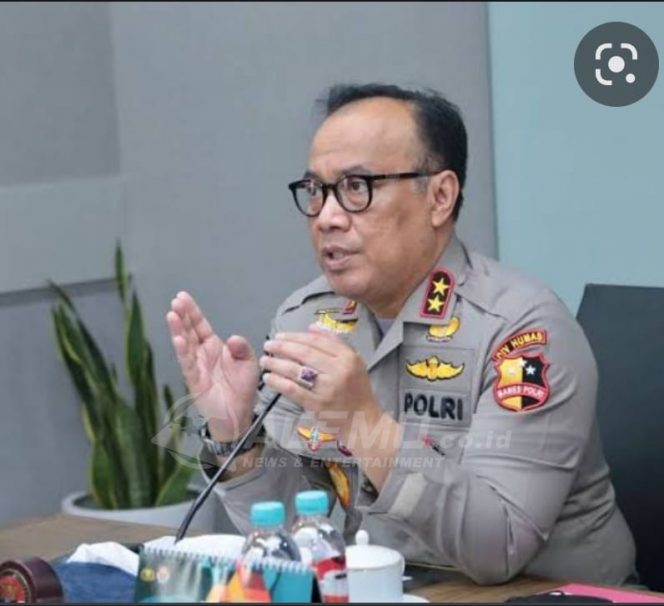 
 13 Anggota Polri Dapatkan Kenaikan Pangkat, Ini Daftarnya