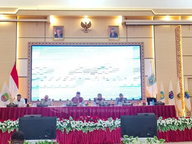 
 Pj. Gubernur Papua Barat Imbau Hentikan Kebiasaan Impor Barang Dari Luar Daerah