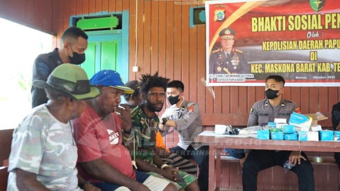 
 Polda Papua Barat Berikan Trauma Healing Kepada Masyarakat Meyerga Teluk Bintuni