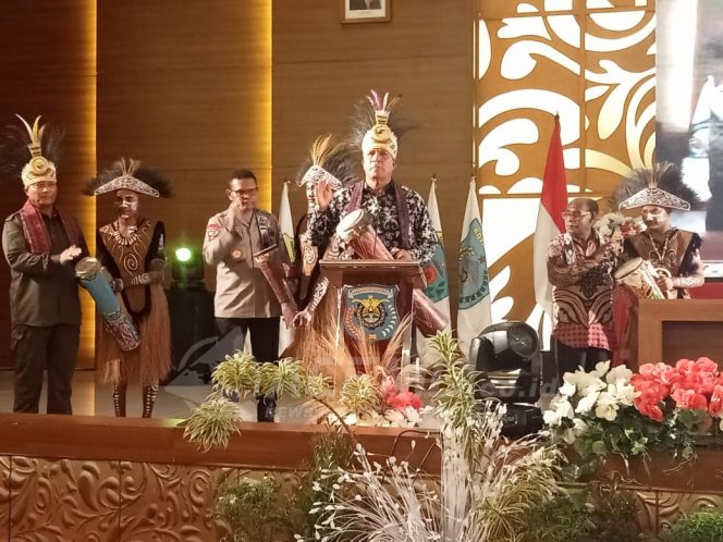 
 Buka Raker Bupati/Walikota Se-Papua Barat, Pj. Gubernur Soroti Isu Pendidikan dan Tata Ruang