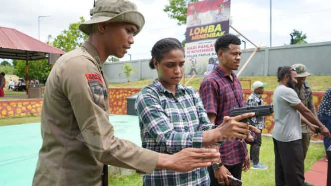 
 Peringati Hari Pahlawan Polda Papua Barat Gelar Lomba Menembak