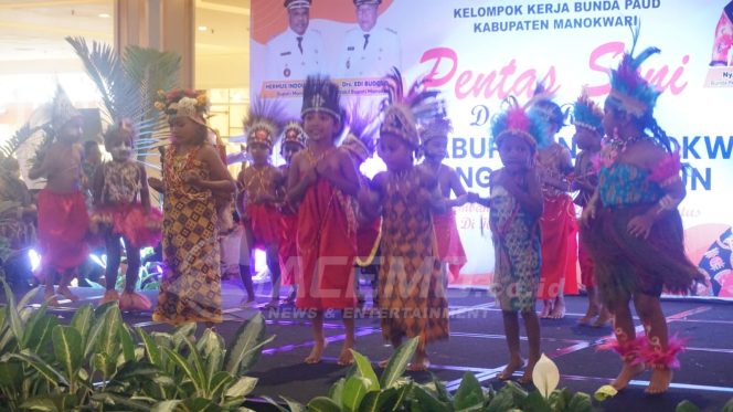 
 Tanamkan Nilai Budaya Sejak Usia Dini, Bunda Paud Manokwari Gelar Pentas Seni