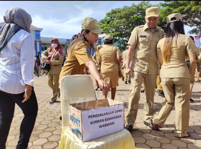 
 Peduli Korban Kebakaran Warmare, Bupati Hermus Pimpin Aksi Galang Dana