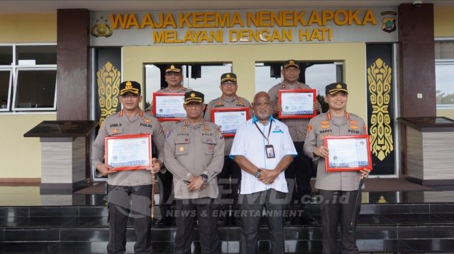 
 Lima Kapolres Terima Penghargaan Pelayanan Publik dari Ombudsman