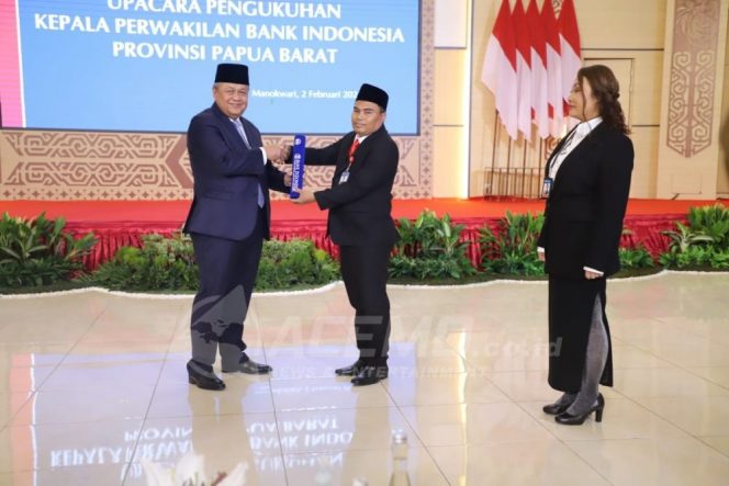 
 Gubernur Bank Indonesia Lantik Rommy Tamawiwy Sebagai KPw BI Provinsi Papua Barat