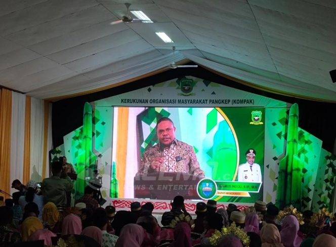 
 Bupati Hermus Harap BPD Kompak Turut Meningkatkan Pembangunan Di Manokwari
