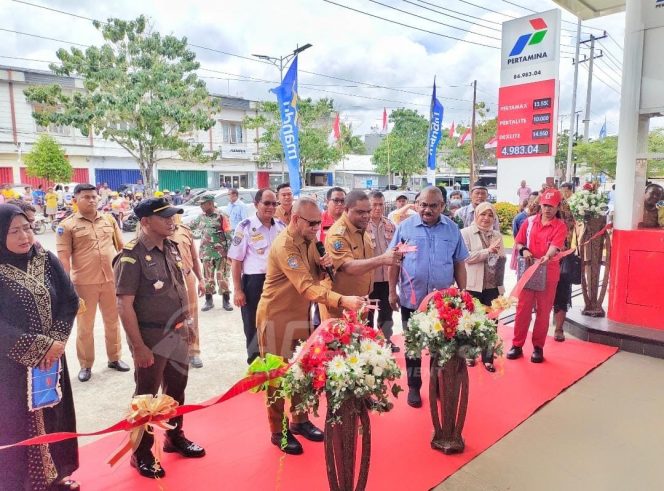 
 Bupati Hermus Apresiasi Anak Asli Papua Mampu Hadirkan SPBU di Manokwari